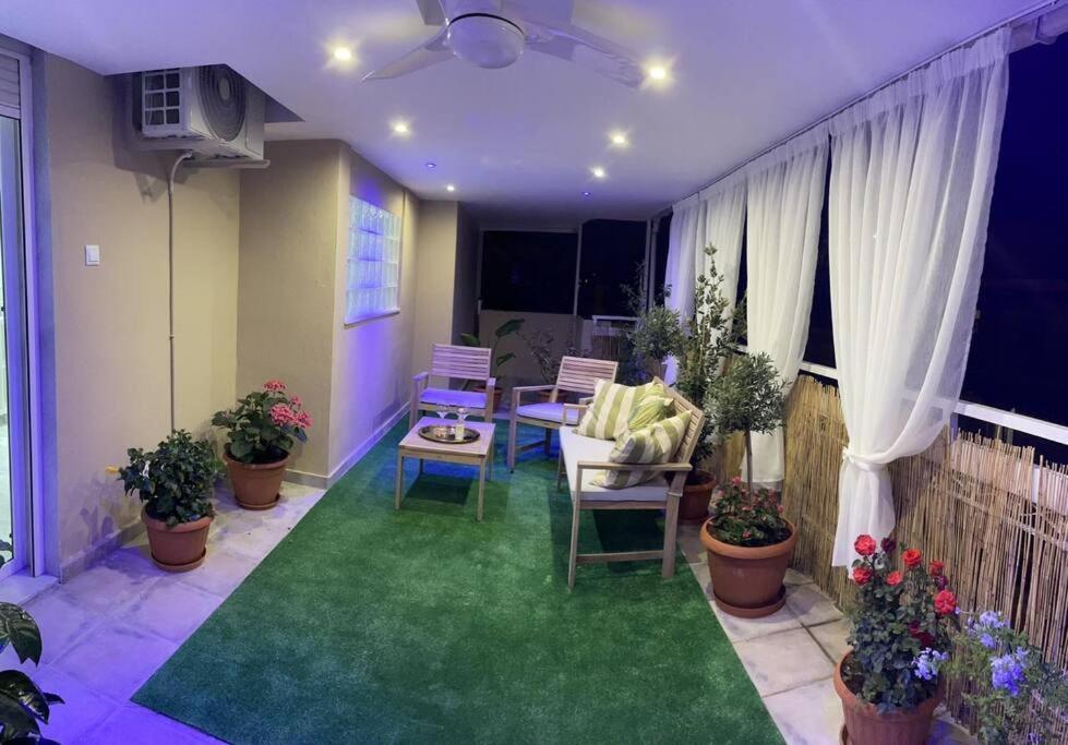 Flowery Penthouse In City Centre Of Salonicco Esterno foto