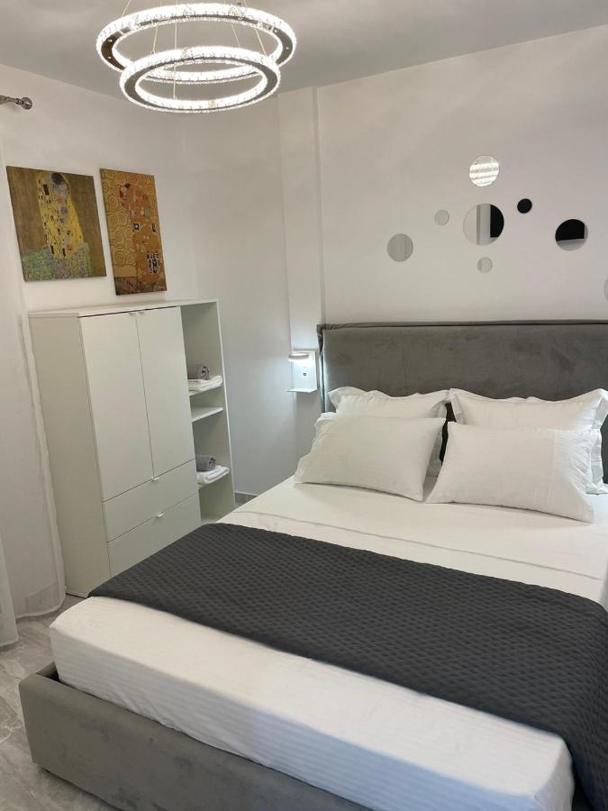 Flowery Penthouse In City Centre Of Salonicco Esterno foto