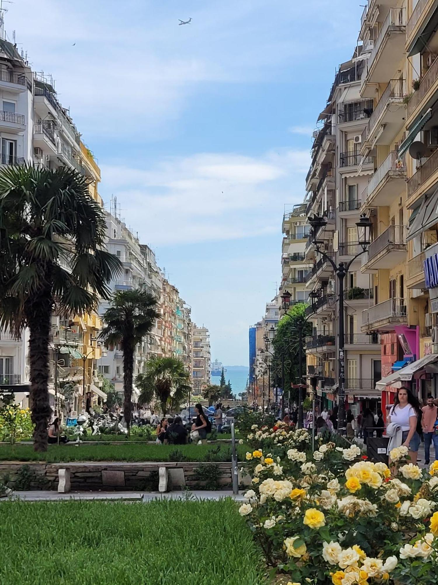 Flowery Penthouse In City Centre Of Salonicco Esterno foto